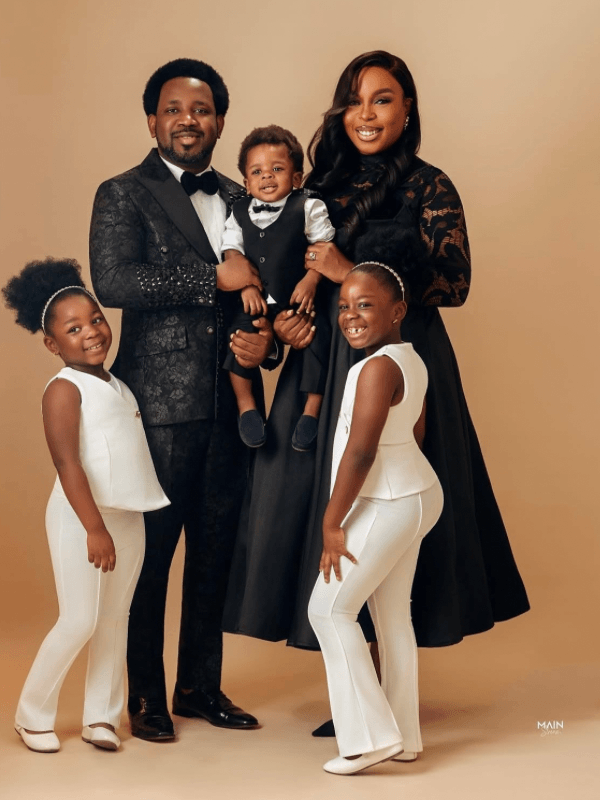 family-photo-shoot-outfit-ideas
